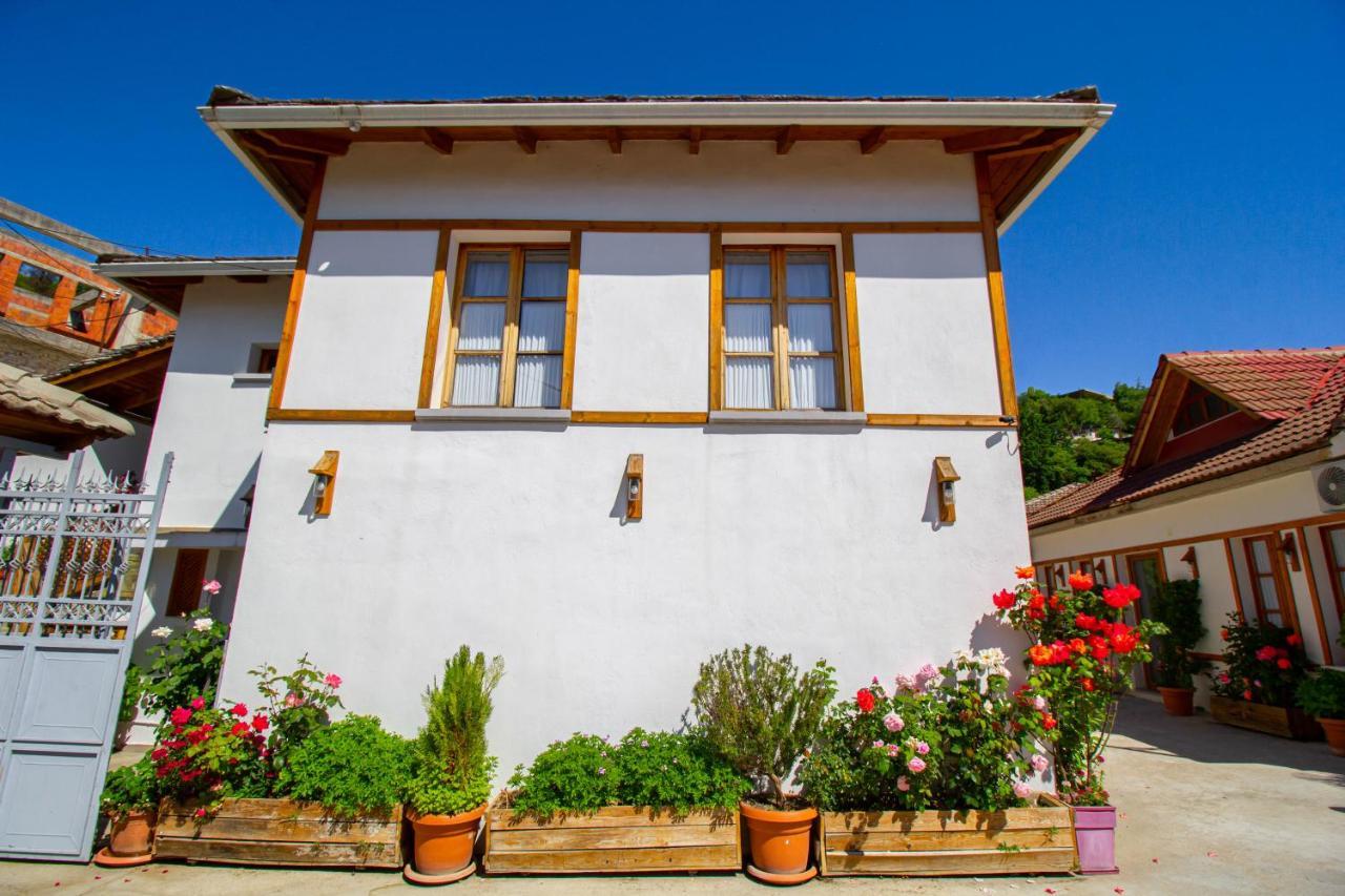 Hotel Bebej Tradicional Gjirokastër Exterior foto