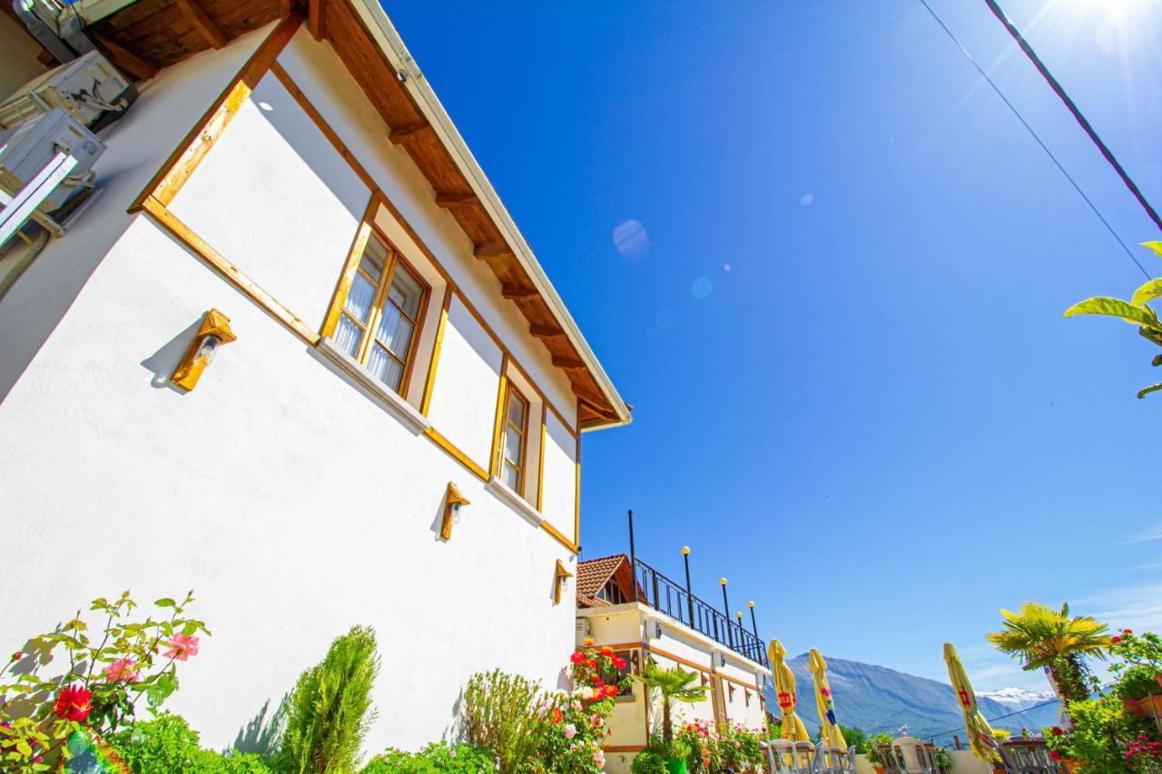 Hotel Bebej Tradicional Gjirokastër Exterior foto